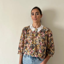 Cargar imagen en el visor de la galería, Blusa flores