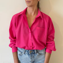 Cargar imagen en el visor de la galería, Camisa fucsia
