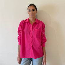 Cargar imagen en el visor de la galería, Camisa fucsia
